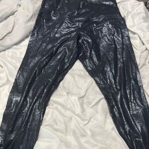 Lululemon Athletica Gray Leggings Sleek and Modern